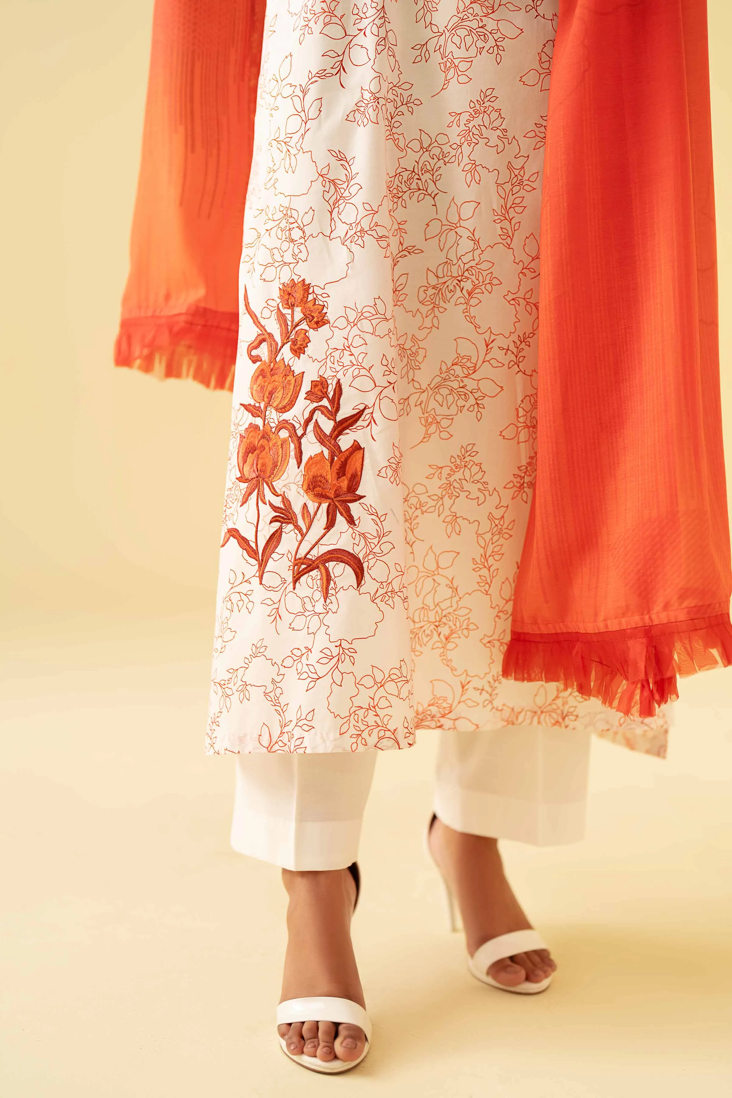 Nishat Linen Spring/Summer Lawn – 2 Piece - Printed Embroidered Suit - 42401571